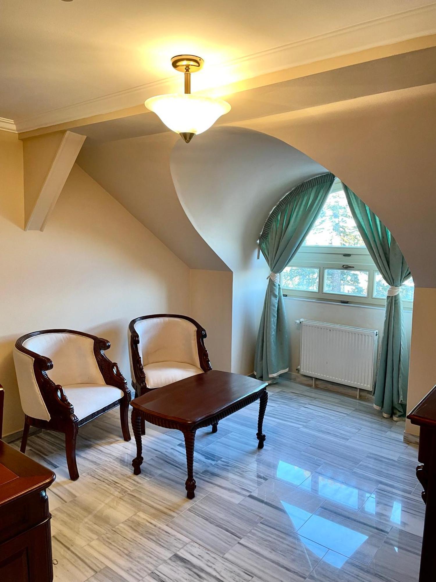 Palace Inn Jíloviště Екстериор снимка